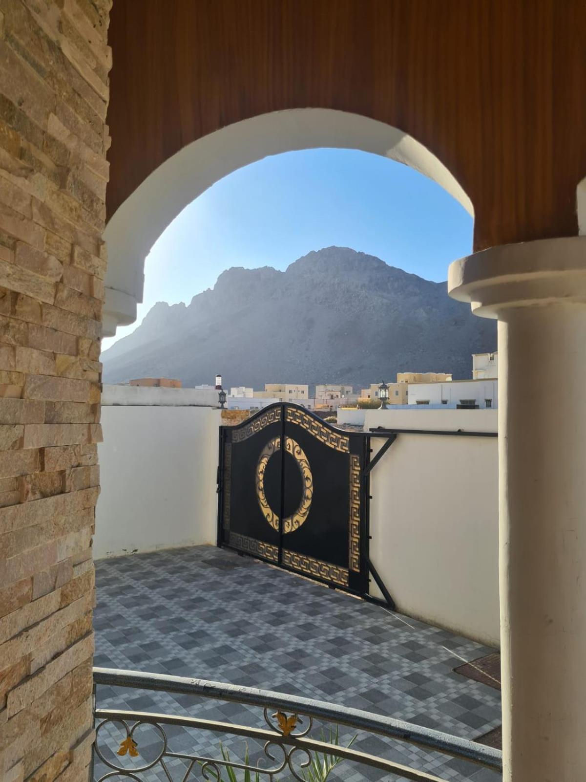 Mountain Balcony House * نزوى‎